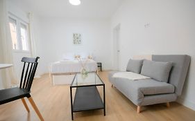 For You Rentals Encantador Y Unico Estudio Temporal En Tetuan Madrid Mlu1º1